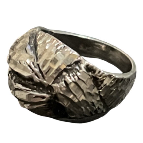 Vintage Sterling Silver Etched Braided Leaf Dome Ring